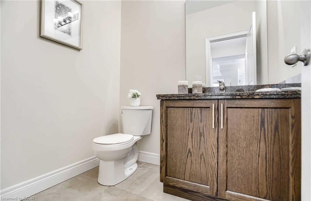 238 Nashville Circle, Hamilton, ON - Indoor Photo Showing Bathroom