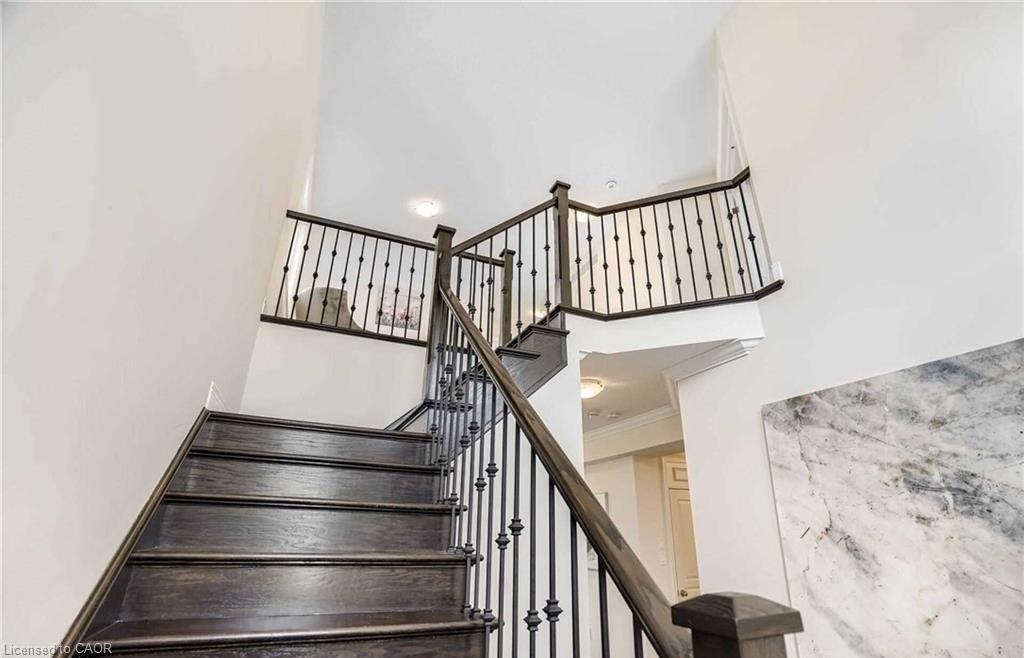 238 Nashville Circle, Hamilton, ON - Indoor Photo Showing Other Room