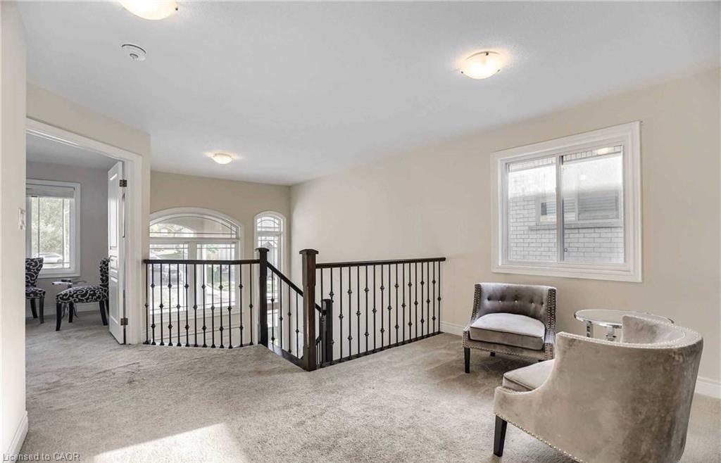 238 Nashville Circle, Hamilton, ON - Indoor Photo Showing Other Room