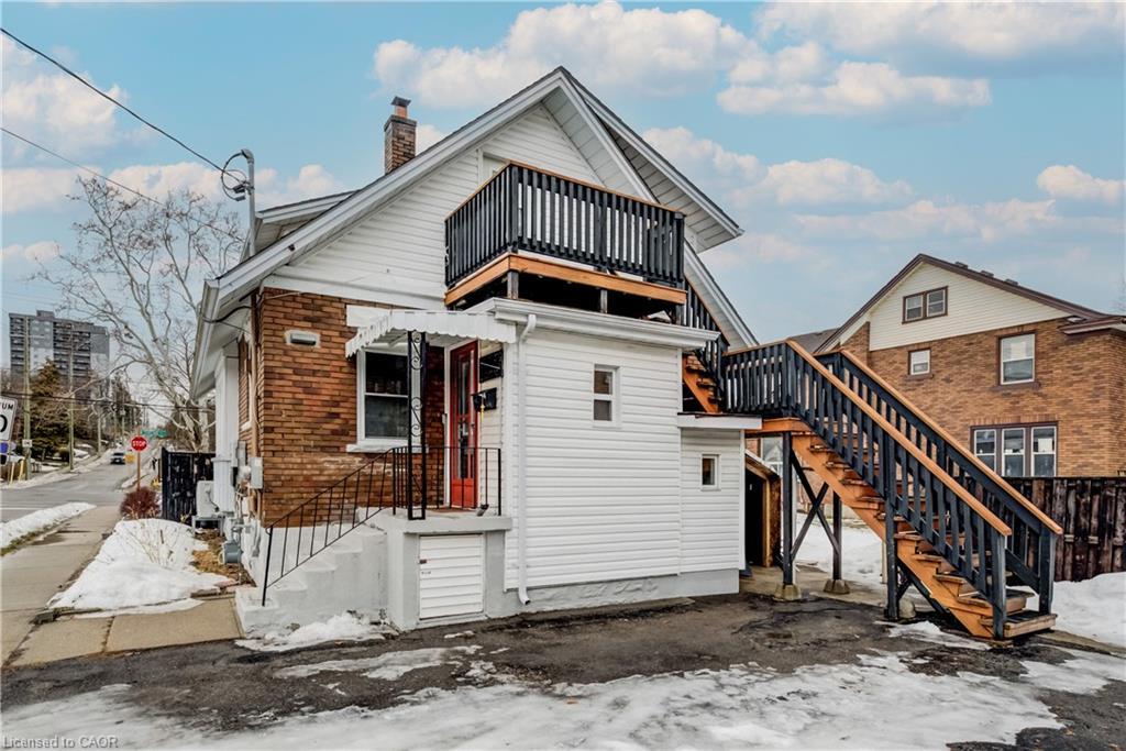 151 Courtland Avenue E, Kitchener, ON - Outdoor