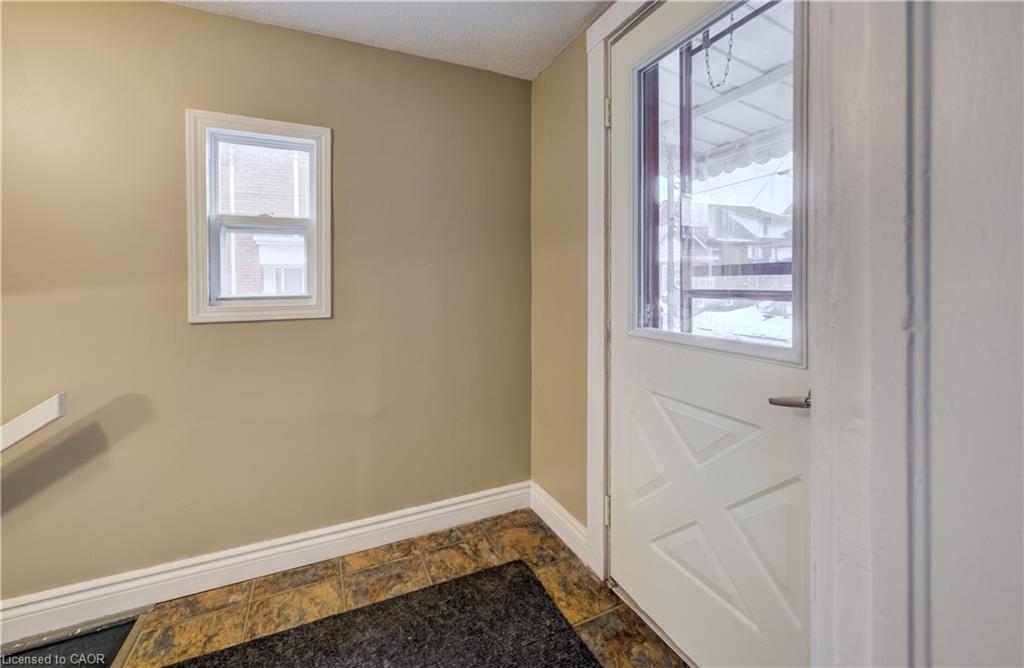 151 Courtland Avenue E, Kitchener, ON - Indoor Photo Showing Other Room