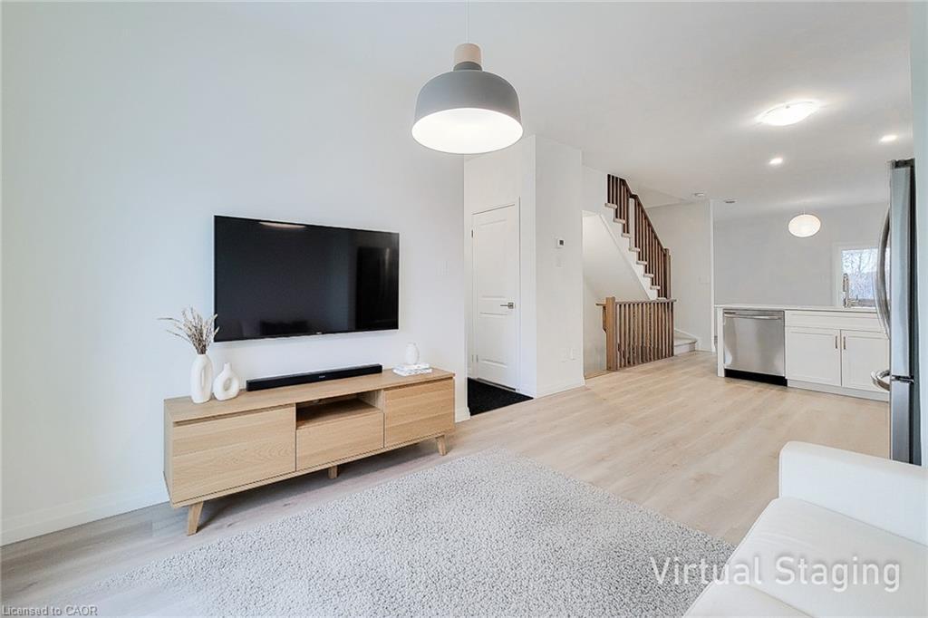 20-720 Grey Street, Brantford, ON - Indoor