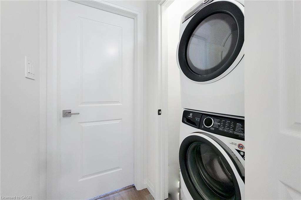 20-720 Grey Street, Brantford, ON - Indoor Photo Showing Laundry Room