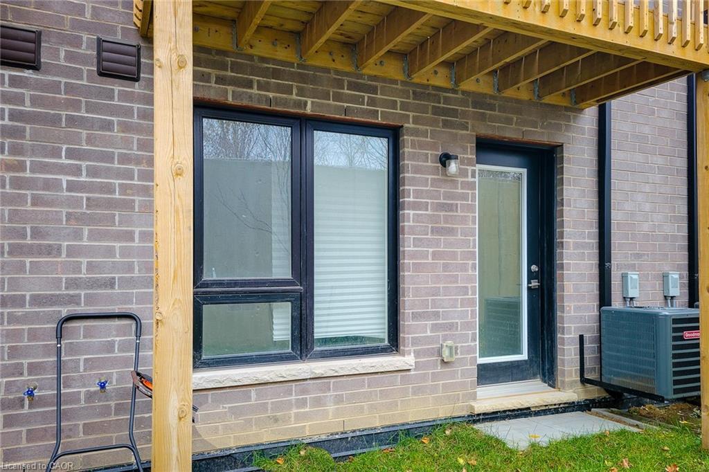 20-720 Grey Street, Brantford, ON - Outdoor With Exterior