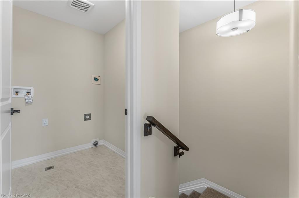 142 Willson Drive, Thorold, ON - Indoor Photo Showing Other Room