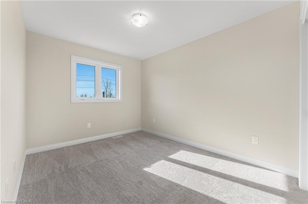 142 Willson Drive, Thorold, ON - Indoor Photo Showing Other Room