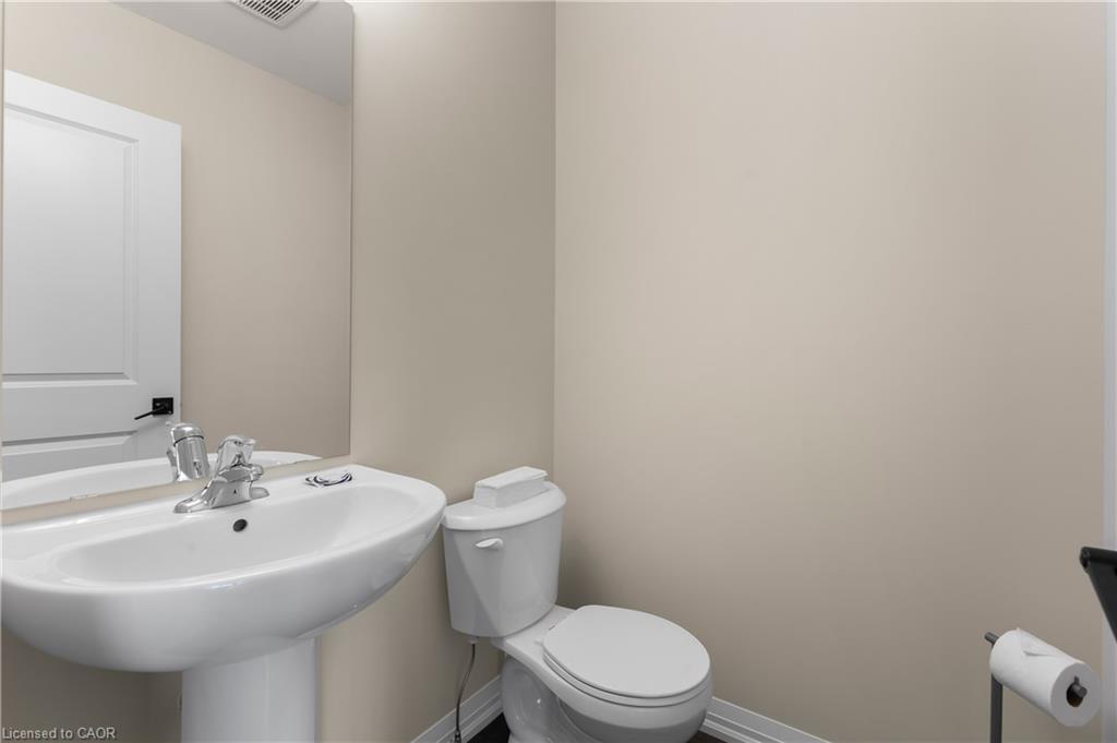 142 Willson Drive, Thorold, ON - Indoor Photo Showing Bathroom