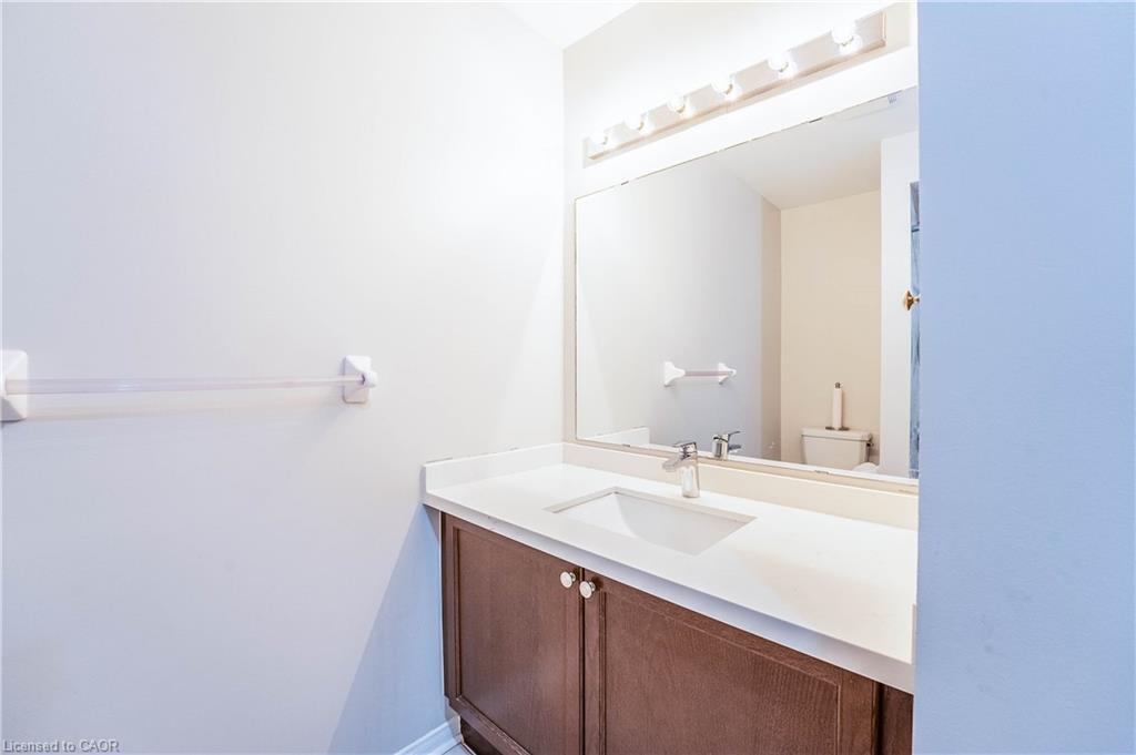 5195 Angel Stone Drive, Mississauga, ON - Indoor Photo Showing Bathroom