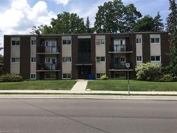 10-154 Elgin Street N Cambridge, ON N1R 5H8