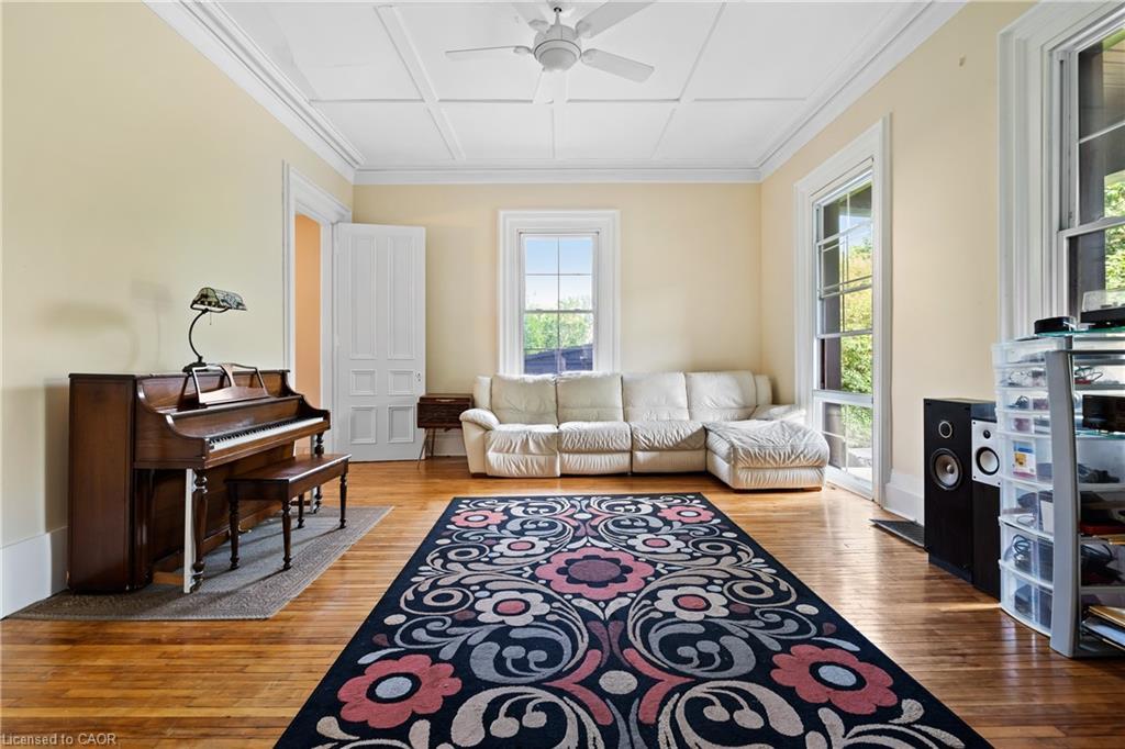 5368 Menzie Street, Niagara Falls, ON