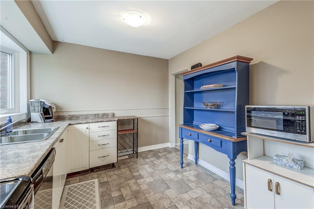 2420 Maryvale Court, Burlington, ON - Indoor Photo Showing Kitchen With Double Sink