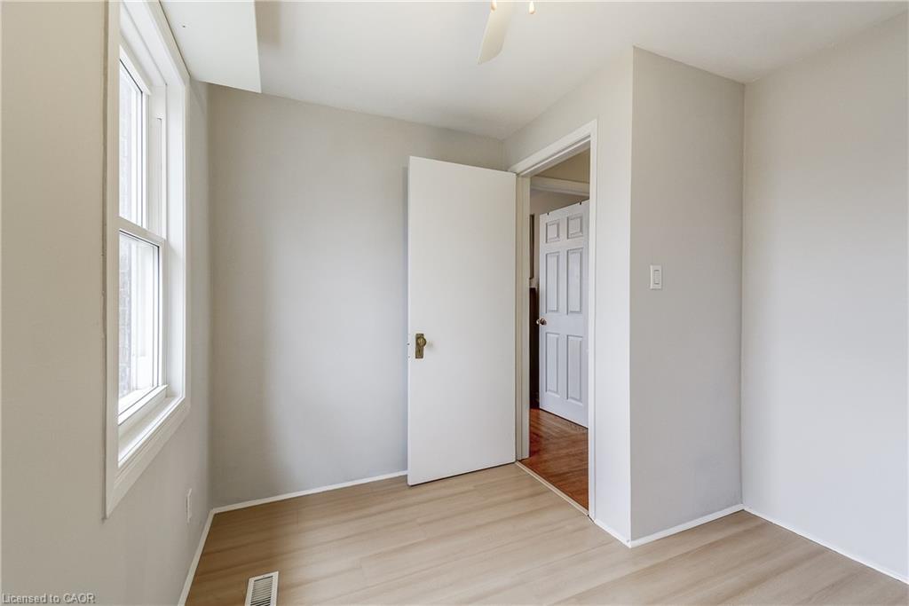 2420 Maryvale Court, Burlington, ON - Indoor Photo Showing Other Room