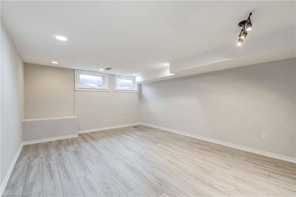 2420 Maryvale Court, Burlington, ON - Indoor Photo Showing Basement