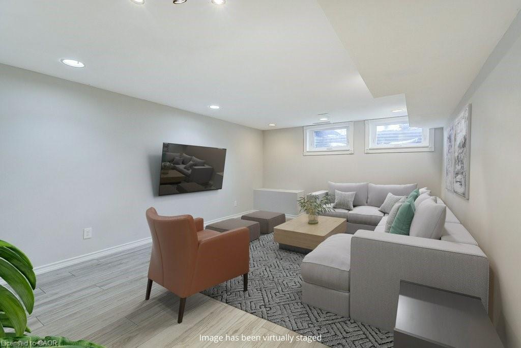 2420 Maryvale Court, Burlington, ON - Indoor