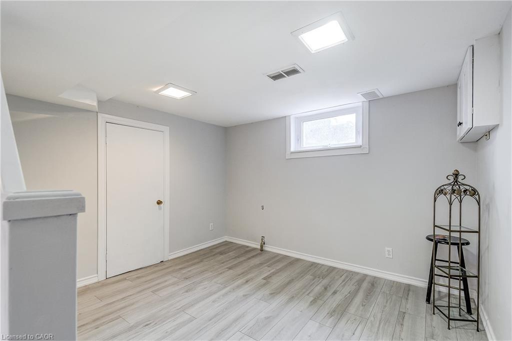 2420 Maryvale Court, Burlington, ON - Indoor