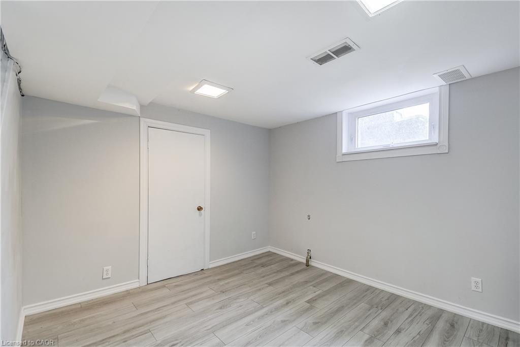 2420 Maryvale Court, Burlington, ON - Indoor Photo Showing Other Room