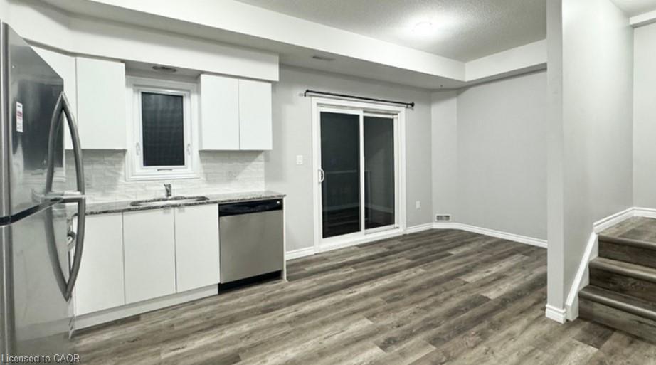 B19-1430 Highland Road W, Kitchener, ON - Indoor
