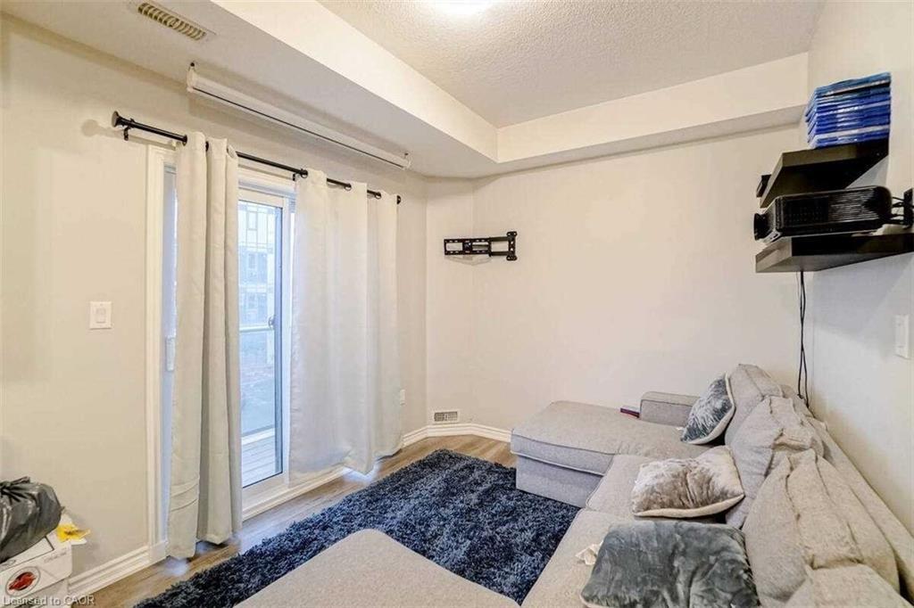 B19-1430 Highland Road W, Kitchener, ON - Indoor Photo Showing Other Room