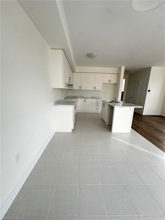 32 Amos Avenue, Brantford, ON - Indoor