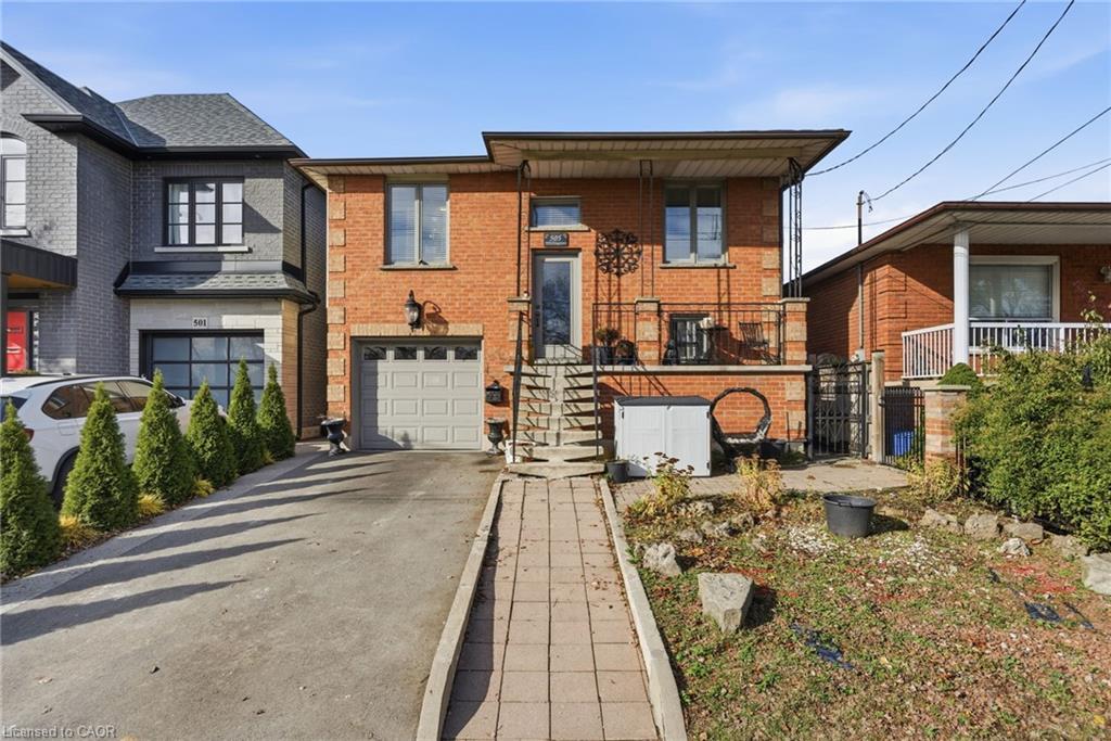 505 Wellington Street N, Hamilton, ON - Outdoor With Facade