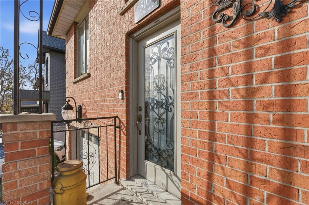 505 Wellington Street N, Hamilton, ON - Outdoor With Exterior