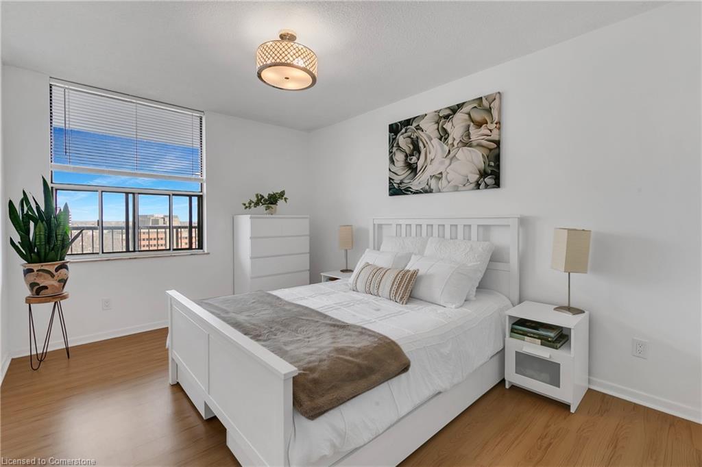 702-81 Church Street, Kitchener, ON - Indoor Photo Showing Bedroom