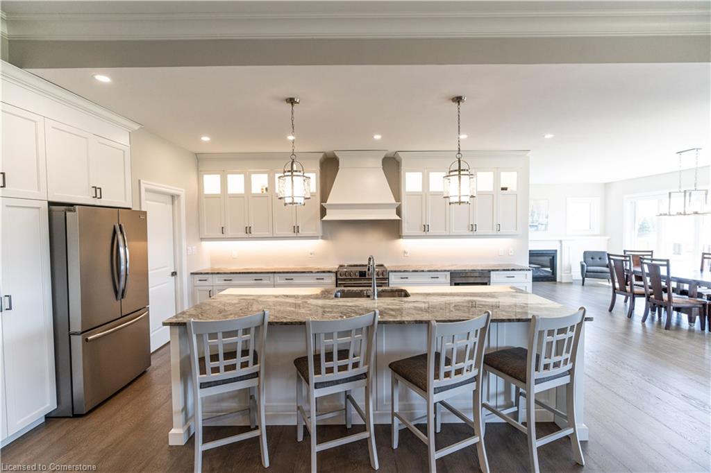 15 Hudson Drive, Brantford, ON - Indoor