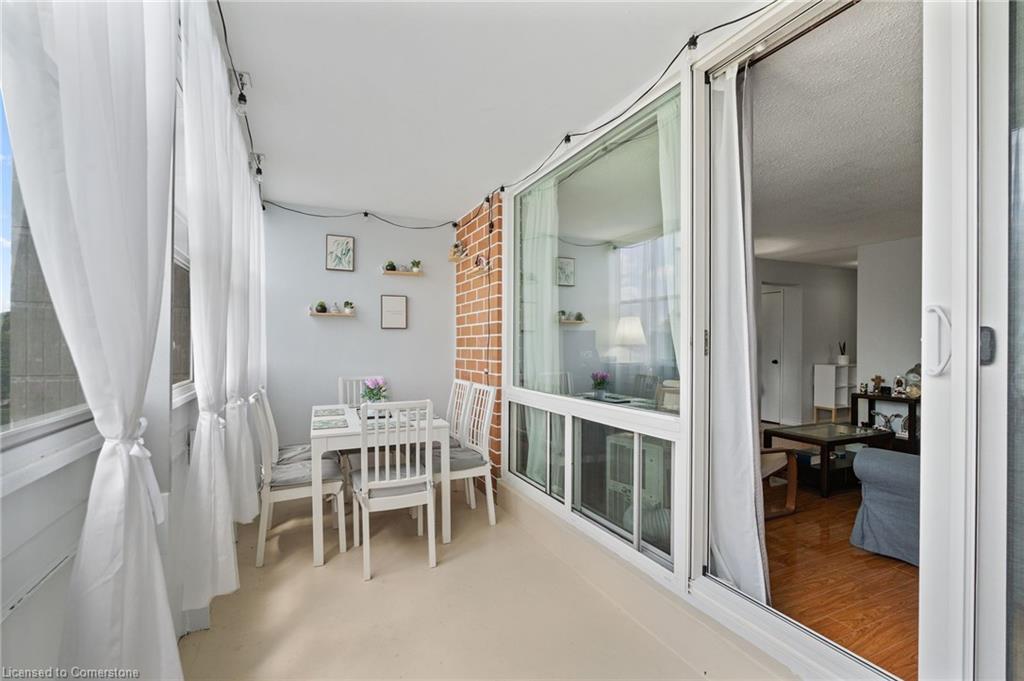 611-225 Harvard Place, Waterloo, ON - With Exterior