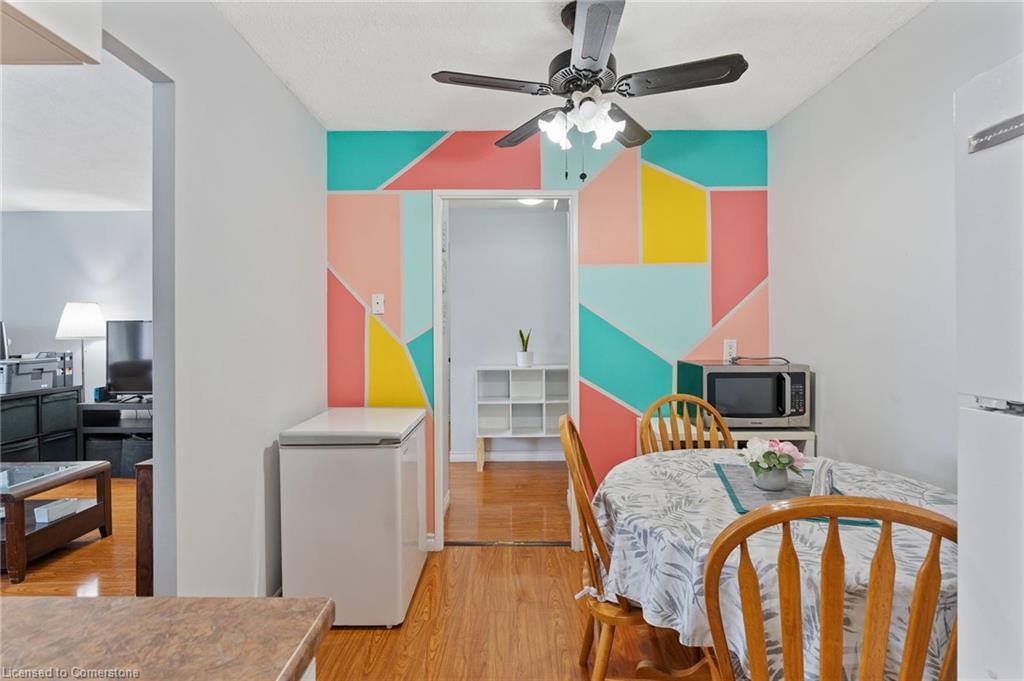 611-225 Harvard Place, Waterloo, ON - Indoor Photo Showing Dining Room