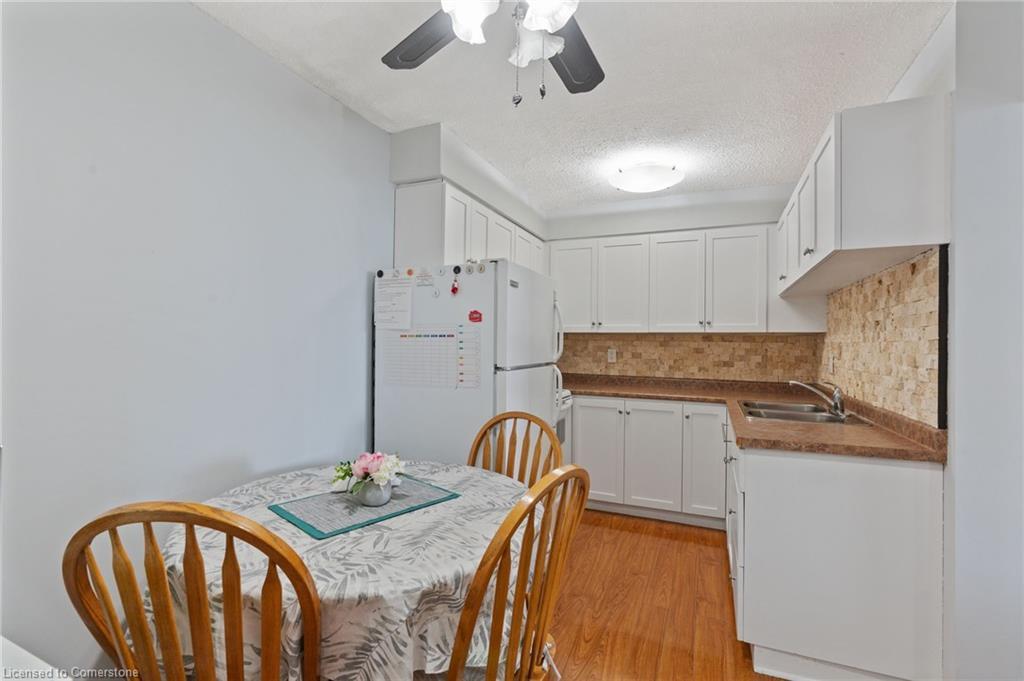 611-225 Harvard Place, Waterloo, ON - Indoor