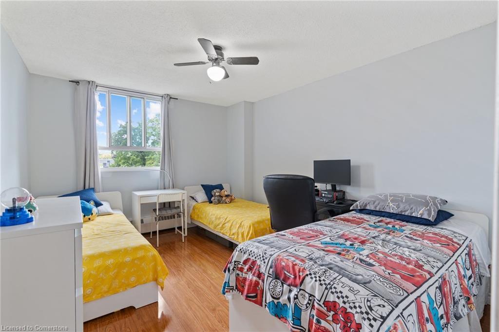 611-225 Harvard Place, Waterloo, ON - Indoor Photo Showing Bedroom