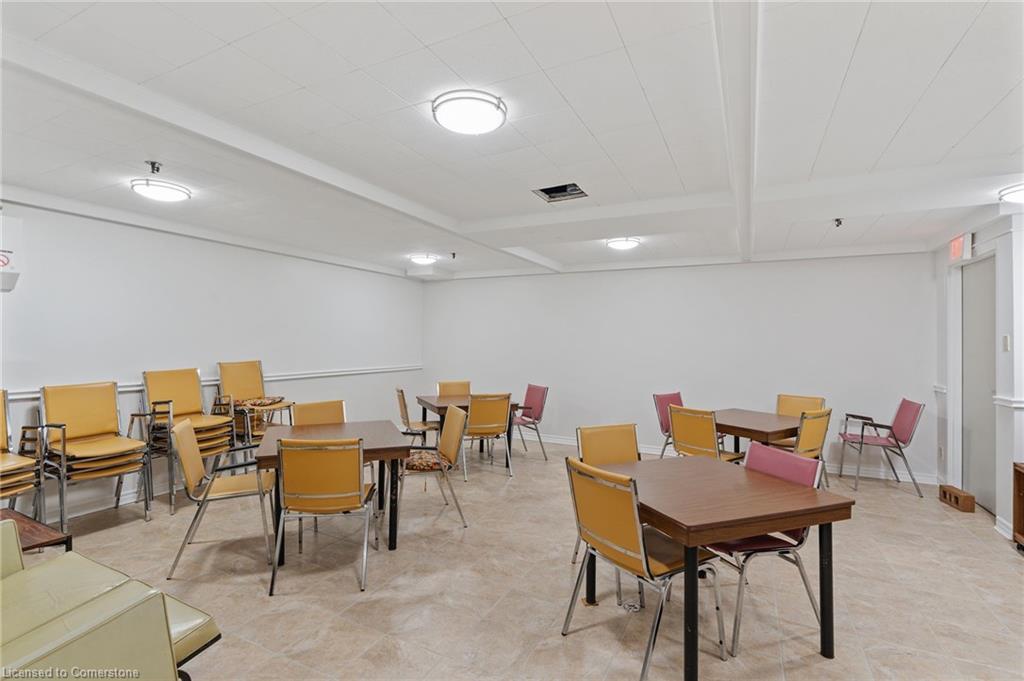 611-225 Harvard Place, Waterloo, ON - Indoor