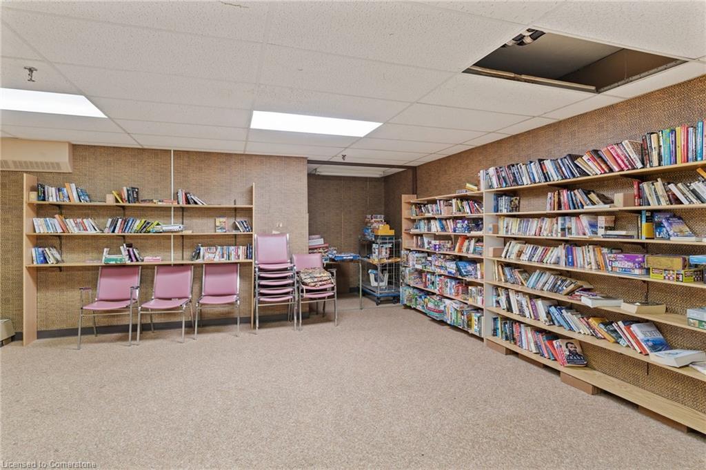 611-225 Harvard Place, Waterloo, ON - Indoor