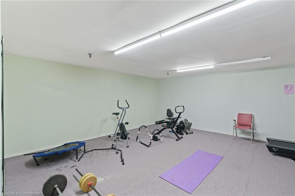 611-225 Harvard Place, Waterloo, ON - Indoor Photo Showing Gym Room