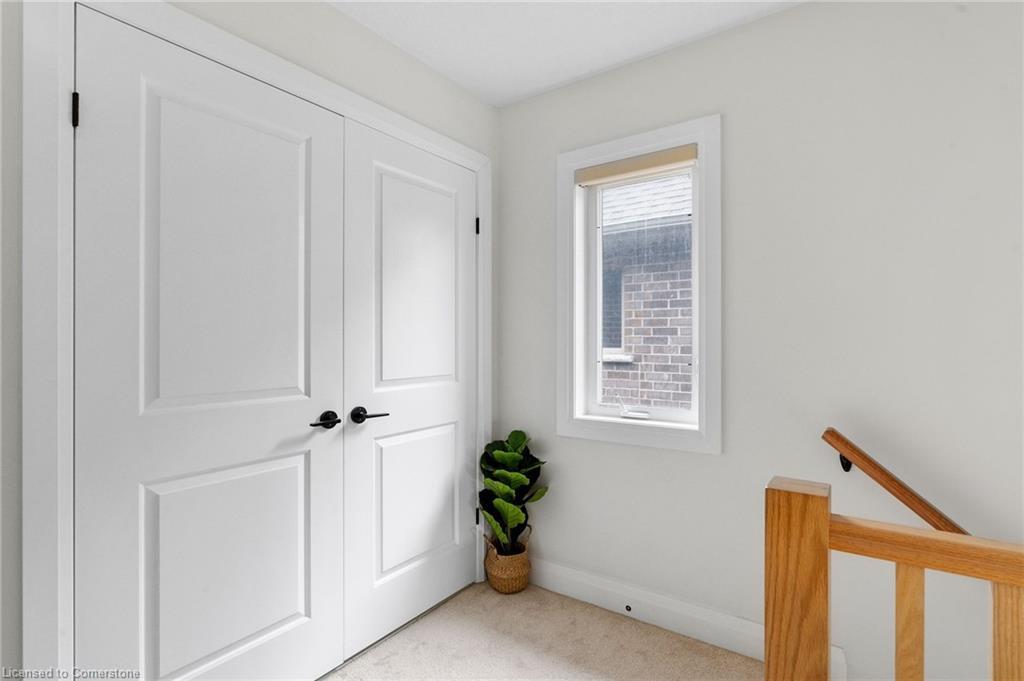 47 Pondcliffe Drive, Kitchener, ON - Indoor Photo Showing Other Room