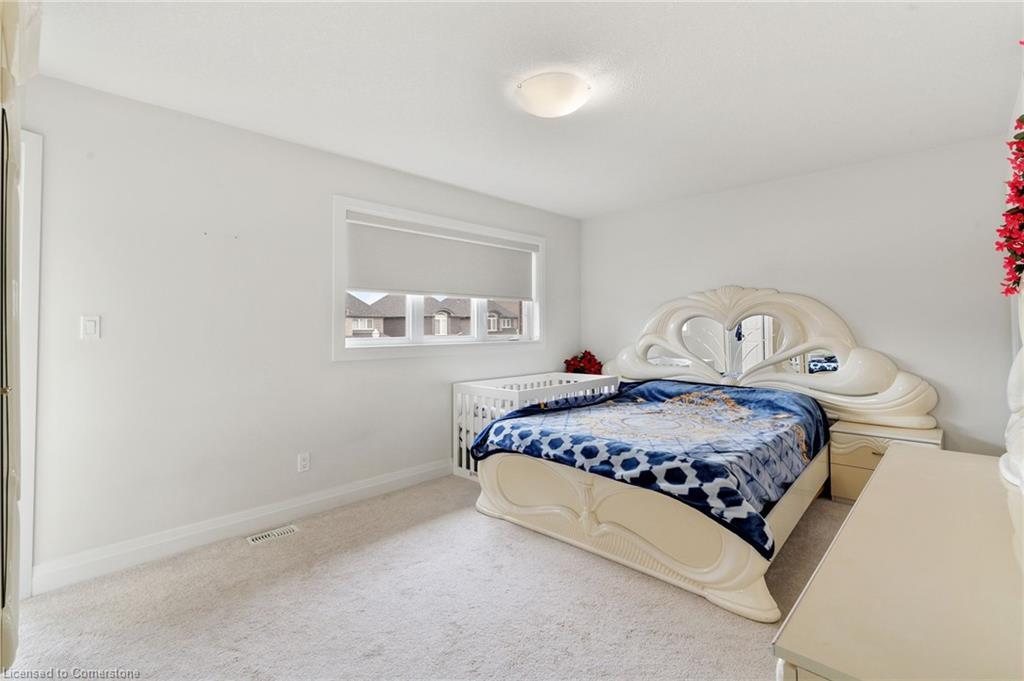 47 Pondcliffe Drive, Kitchener, ON - Indoor Photo Showing Bedroom