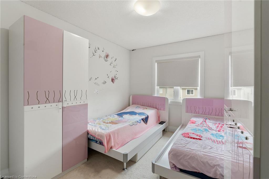 47 Pondcliffe Drive, Kitchener, ON - Indoor Photo Showing Bedroom