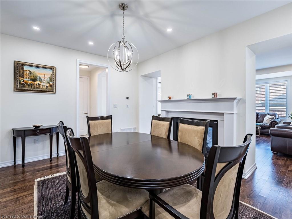 323 Harold Dent Trail, Oakville, ON - Indoor Photo Showing Dining Room