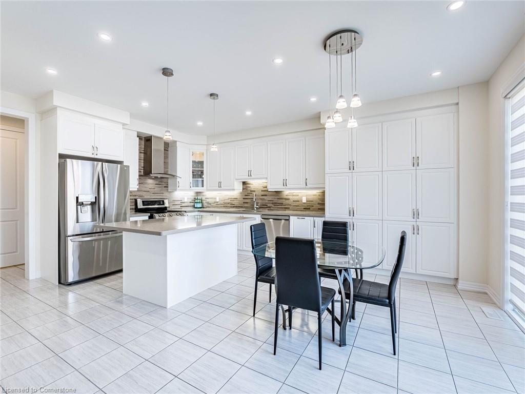 323 Harold Dent Trail, Oakville, ON - Indoor Photo Showing Kitchen With Stainless Steel Kitchen With Upgraded Kitchen