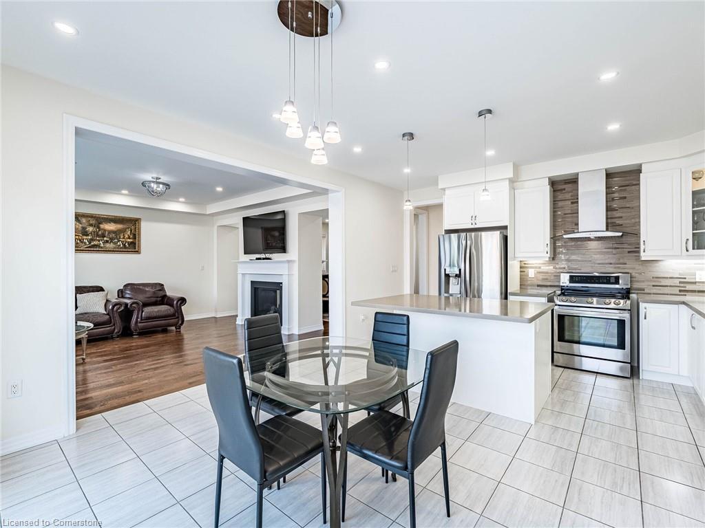 323 Harold Dent Trail, Oakville, ON - Indoor