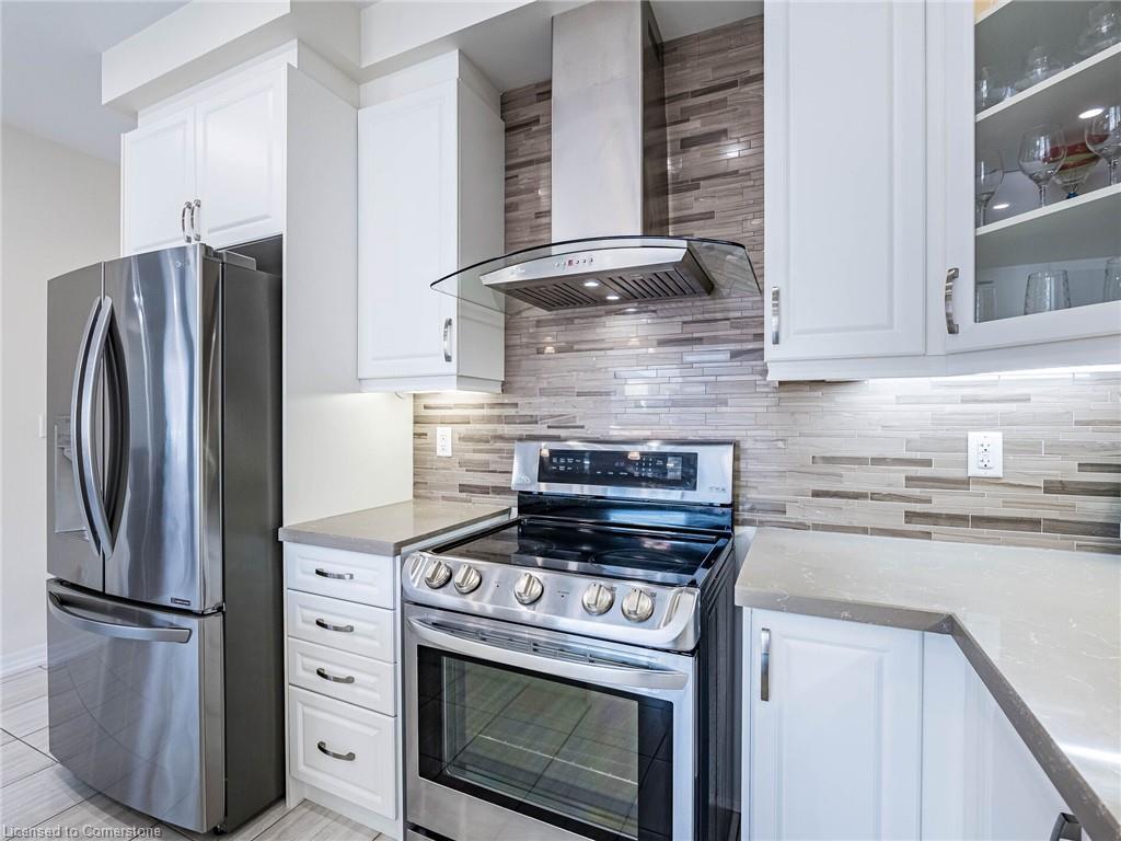 323 Harold Dent Trail, Oakville, ON - Indoor Photo Showing Kitchen With Stainless Steel Kitchen