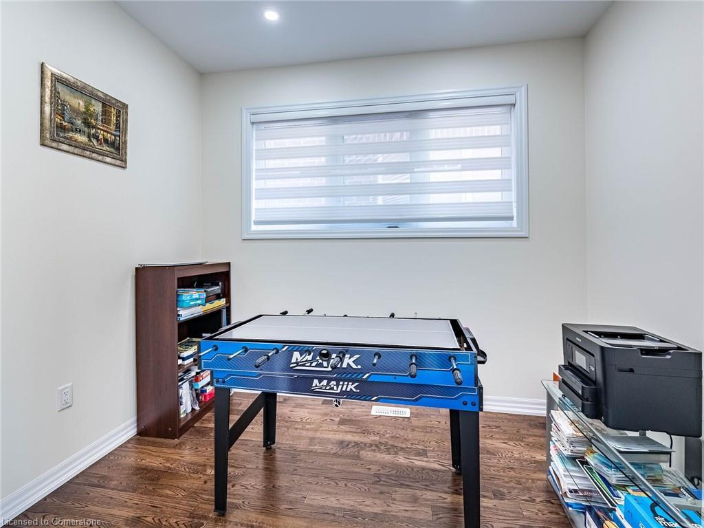 323 Harold Dent Trail, Oakville, ON - Indoor Photo Showing Other Room