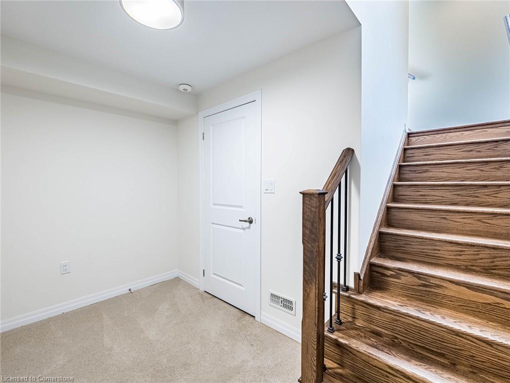 323 Harold Dent Trail, Oakville, ON - Indoor Photo Showing Other Room