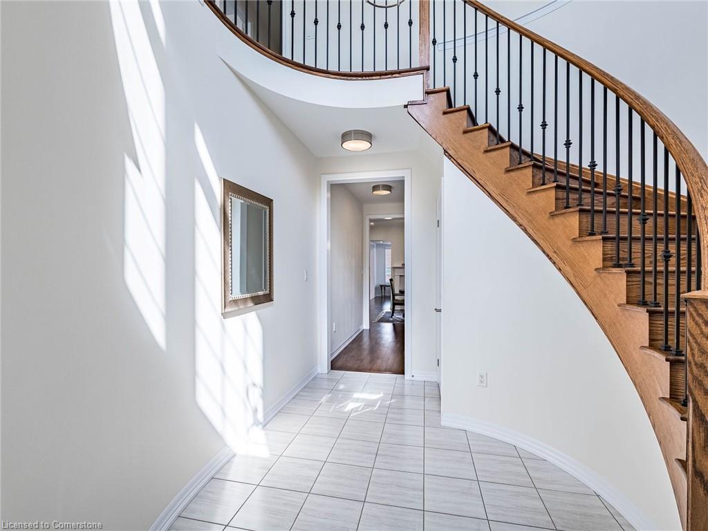 323 Harold Dent Trail, Oakville, ON - Indoor Photo Showing Other Room