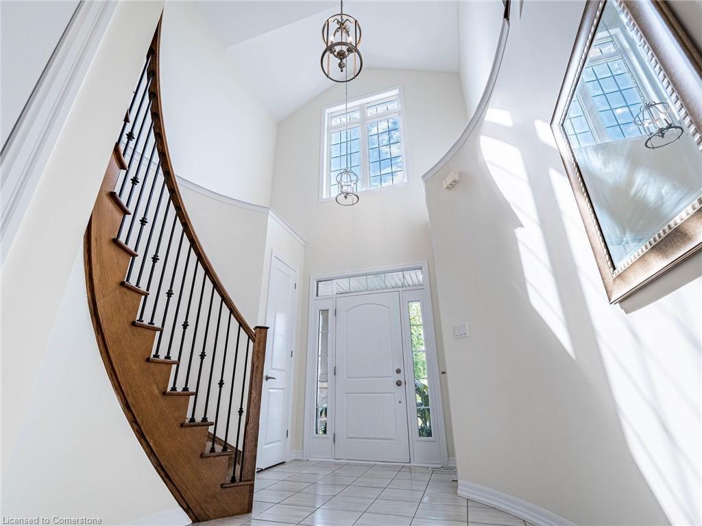 323 Harold Dent Trail, Oakville, ON - Indoor Photo Showing Other Room