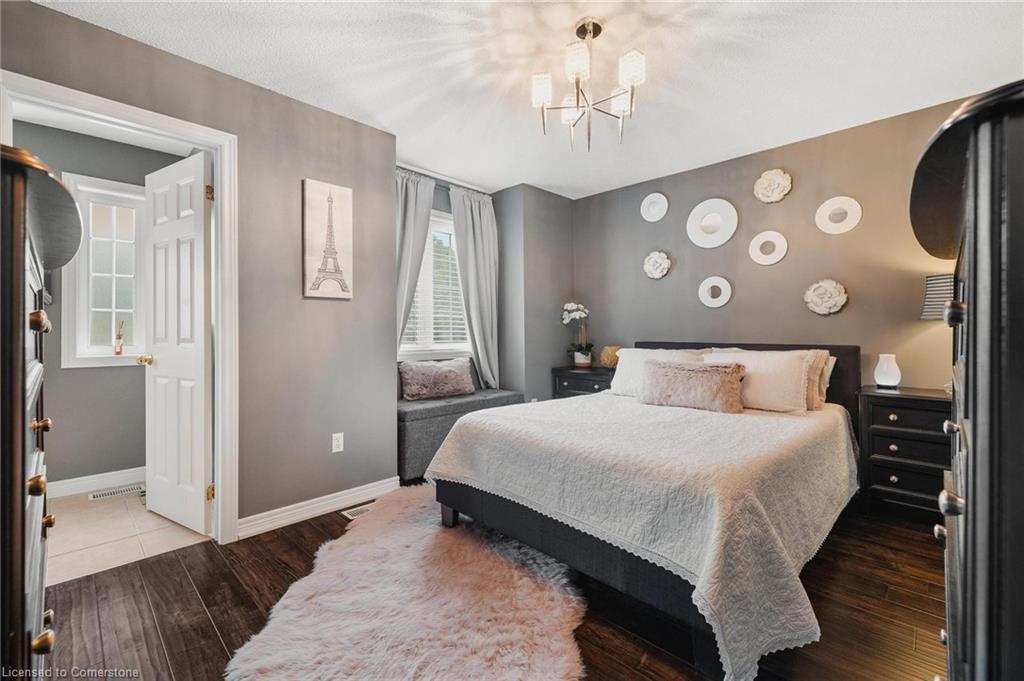 72-250 Ainslie Street S, Cambridge, ON - Indoor Photo Showing Bedroom