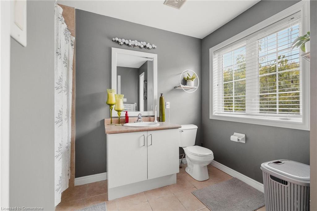 72-250 Ainslie Street S, Cambridge, ON - Indoor Photo Showing Bathroom