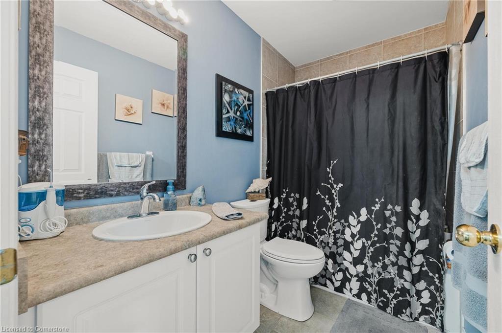72-250 Ainslie Street S, Cambridge, ON - Indoor Photo Showing Bathroom