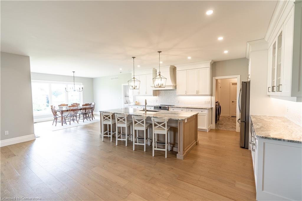 21 Hudson Drive, Brantford, ON - Indoor