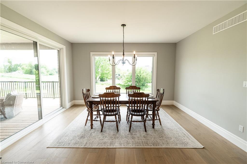 21 Hudson Drive, Brantford, ON - Indoor Photo Showing Dining Room